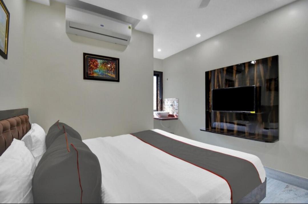 Om Guest House And Banquet Καλκούτα Εξωτερικό φωτογραφία