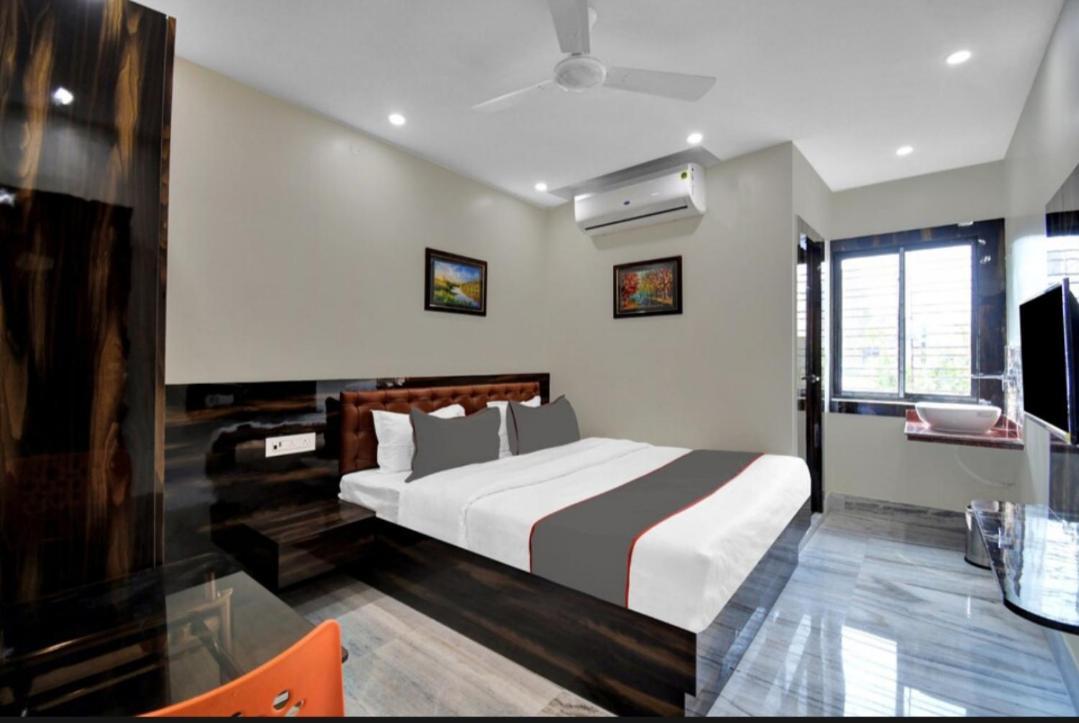Om Guest House And Banquet Καλκούτα Εξωτερικό φωτογραφία