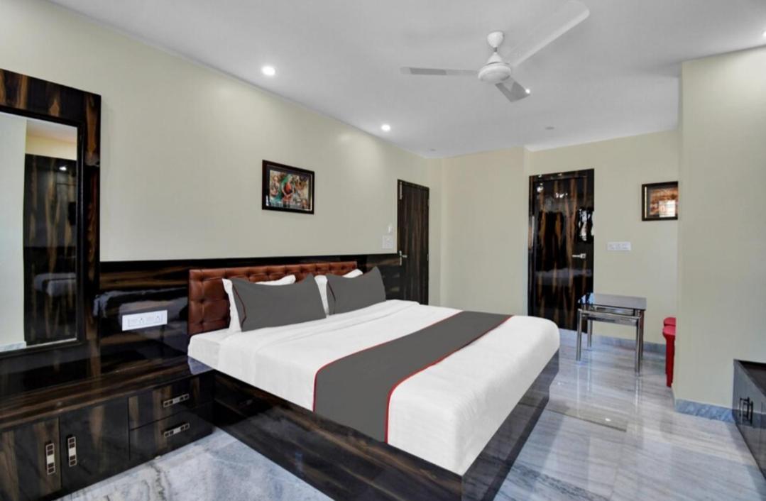 Om Guest House And Banquet Καλκούτα Εξωτερικό φωτογραφία