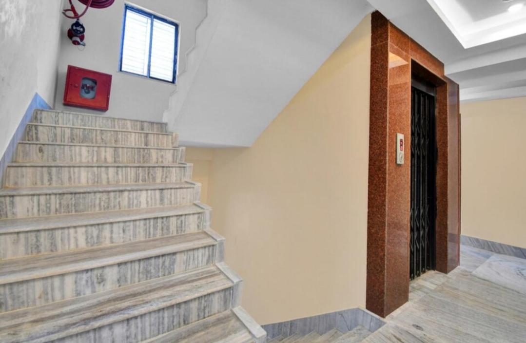 Om Guest House And Banquet Καλκούτα Εξωτερικό φωτογραφία